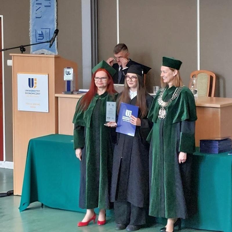 Uczennica janowickiej szkoły absolwentem 7. edycji projektu „Uniwersytet Liderów”