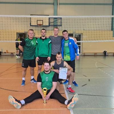 Janowiccy siatkarze brązowymi medalistami strefy jeleniogórskiej 