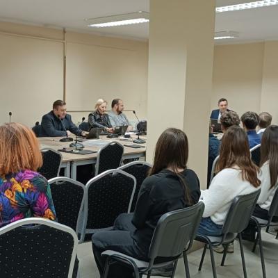  Uczniowie na sesji Rady Gminy Janowice Wielkie