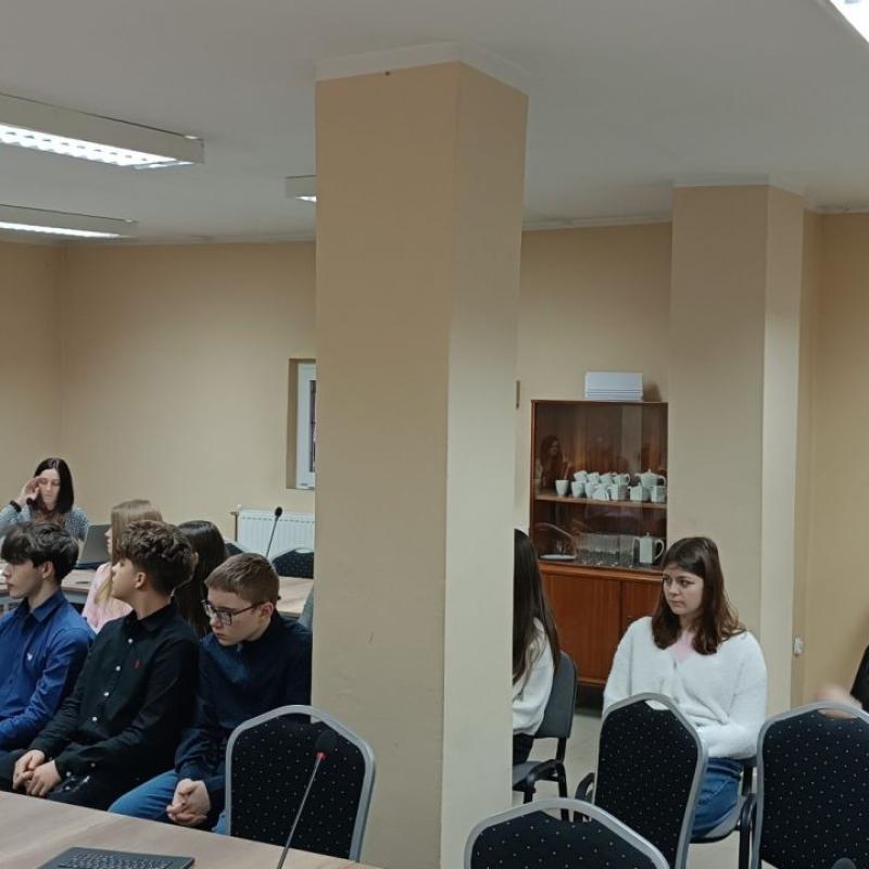  Uczniowie na sesji Rady Gminy Janowice Wielkie