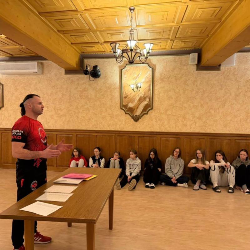 Zimowy obóz Kamiennogórskiego Klubu Oyama 