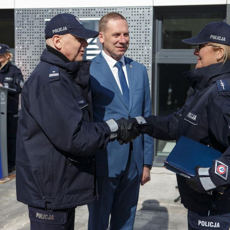 Uroczyste otwarcie posterunku Policji w Janowicach Wielkich 