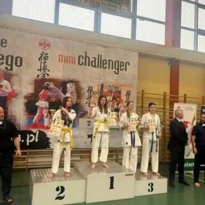 Sukces Kamiennogórskiego Klubu Oyama na Turnieju Mini Challenger w Chrząstowicach 