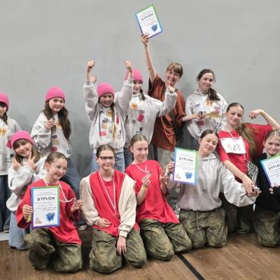 Sukces tancerek z Janowic Wielkich na ogólnopolskich zawodach w Oleśnicy 